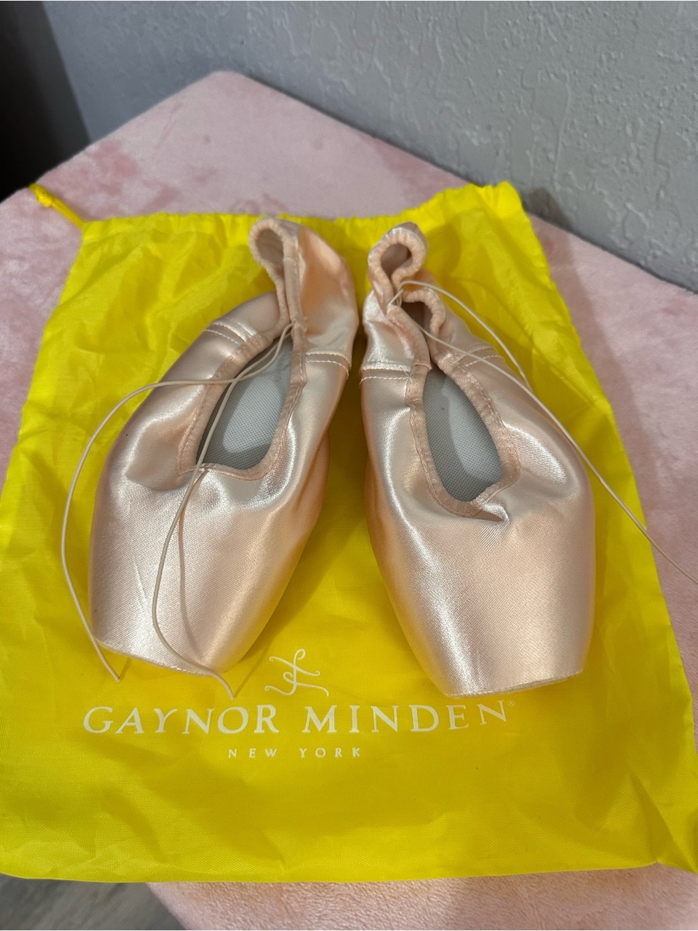 Women's Ballet Pointe Shoes in Rose Gold